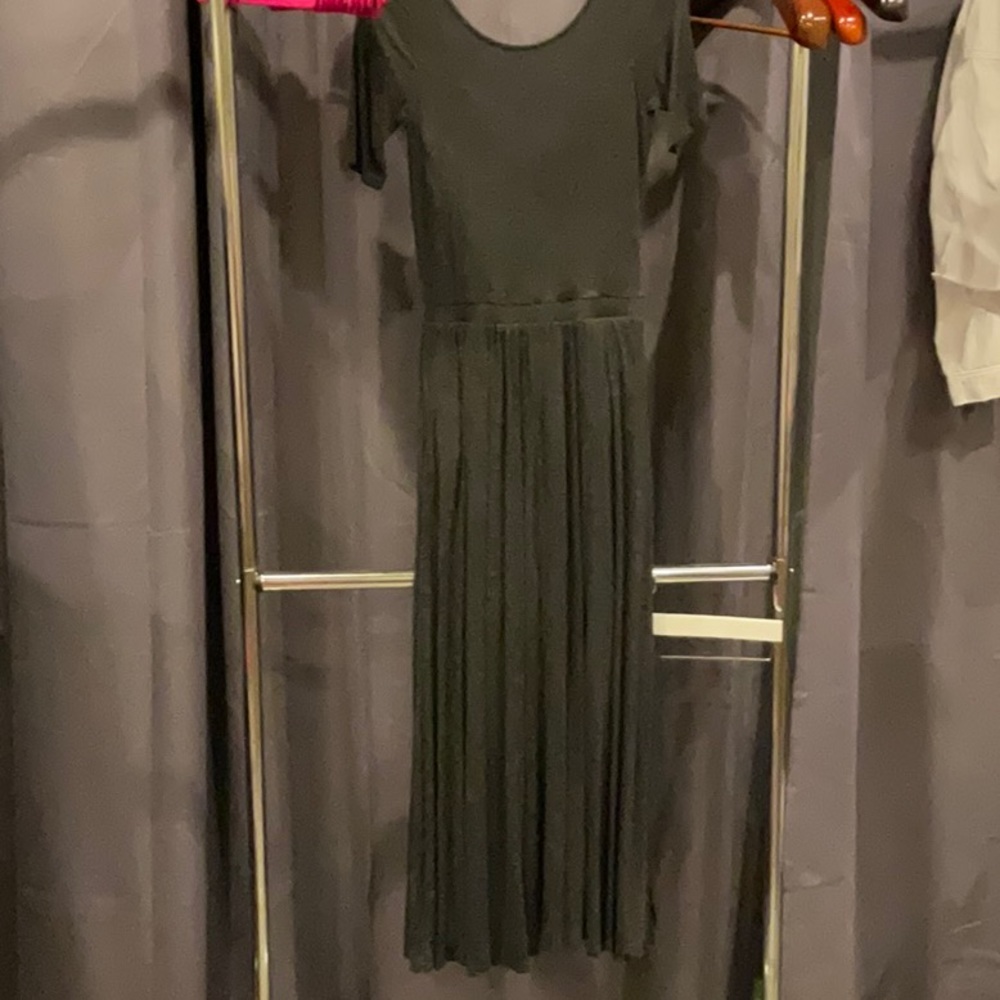 Anthropologie gray dress with pockets! Size small, very flattering at waist